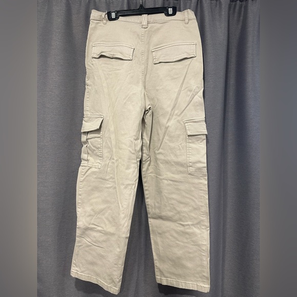 Cargo pants - Picture 2 of 3